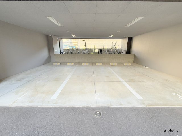 プレサンス立売堀パークシティ　仲介手数料無料の駐車場