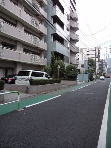 カーサグランデ本郷の周辺