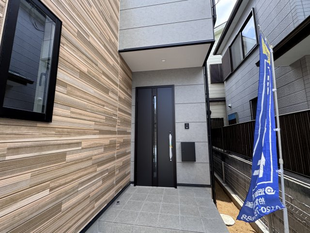 松戸市栄町４丁目新築戸建【古ヶ崎小学校：7分】のエントランス|エントランス・玄関ポーチ