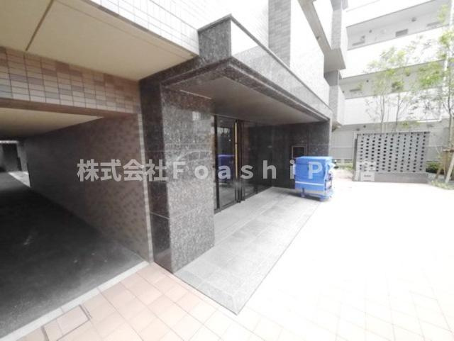 ルーブ川崎中丸子弐番館のエントランス