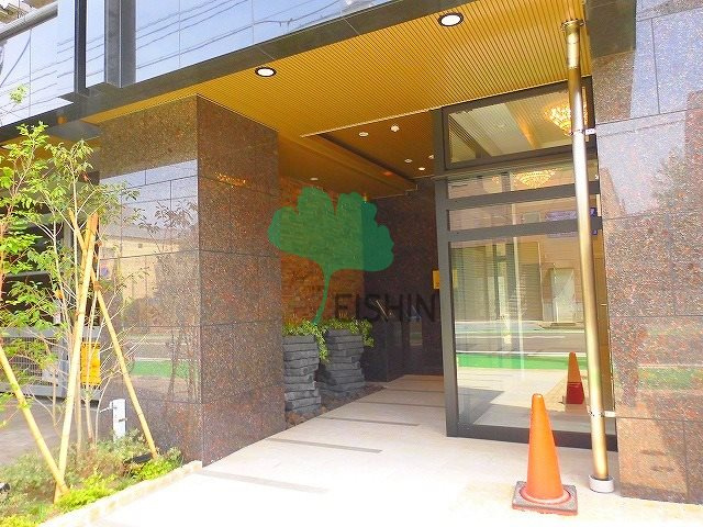 ヴィラージュ県庁前3番館のエントランス