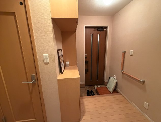 横浜市港南区芹が谷１丁目５−１９　２世帯住宅　上下階独立型の二世帯対応・多用途住宅