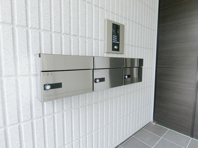Ｌａ　Ｃｏｌｌｉｎａ　柿の木のその他共用部分|ポスト