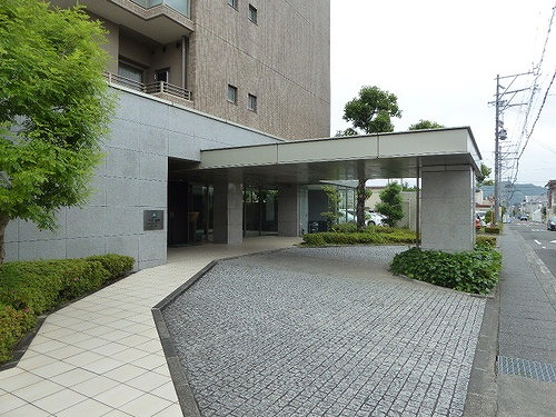 サーパス緑町のエントランス|エントランス　※前回募集時2022年6月撮影の写真