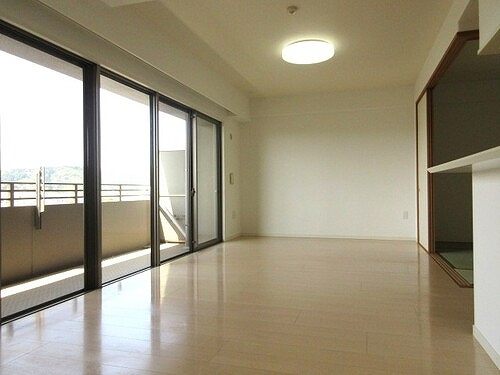 サーパス緑町の居間・リビング|リビングダイニング　※前回募集時2021年4月撮影の写真