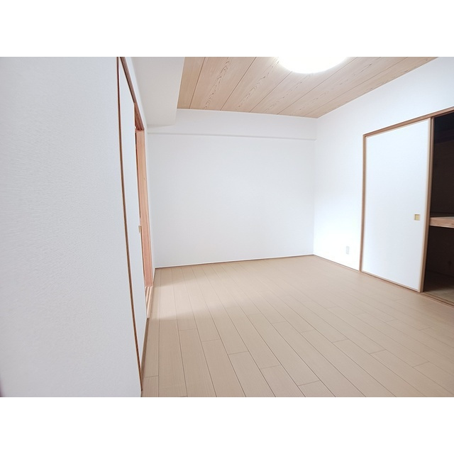 オアシス１２の内装