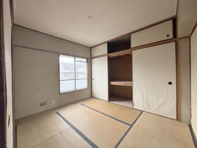 【和室】 | 新金岡第三団地住宅七ー壱弐号棟 | 和室は汎用性が高く様々な使い方ができます♪
収納スペース付きでお部屋もスッキリ片付きますね！