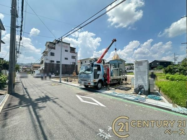 ファーストタウン勢野東 １号地 ／新築一戸建の前面道路含む現地写真|■現地撮影写真■ 前面道路は６ｍ以上と広くゆったりしています！