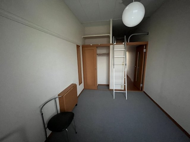 【居間・リビング】 | レオパレス英 | 1階はフローリング仕様です
