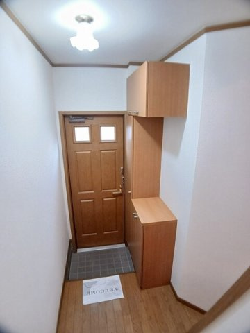 ルミエール弐番館の玄関