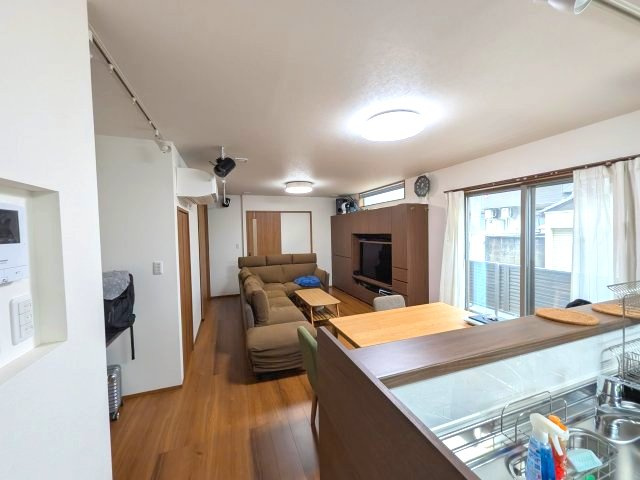 堺市西区浜寺石津町西４丁戸建（屋上テラス付き）の居間・リビング