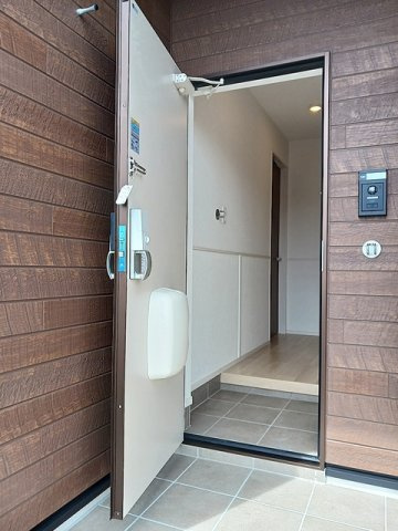 【玄関】 | カーサ　フィオーレ | 毎日通る玄関はこちらです