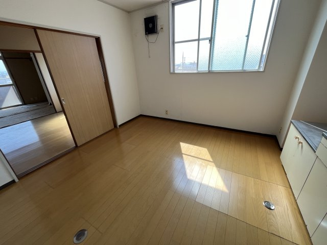 渡辺ビルの居間・リビング