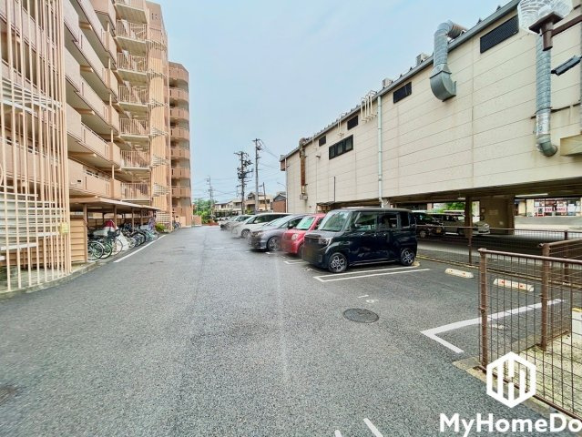 エクセレンス新守山の駐車場|駐車場あり。空き状況につきましてはお気軽に弊社までお問い合わせください。