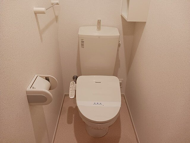 エル　ガーデンⅢのトイレ