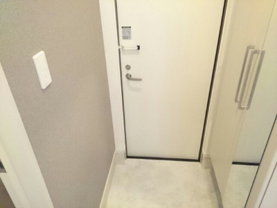 【玄関】 | ニューメゾン山冨士