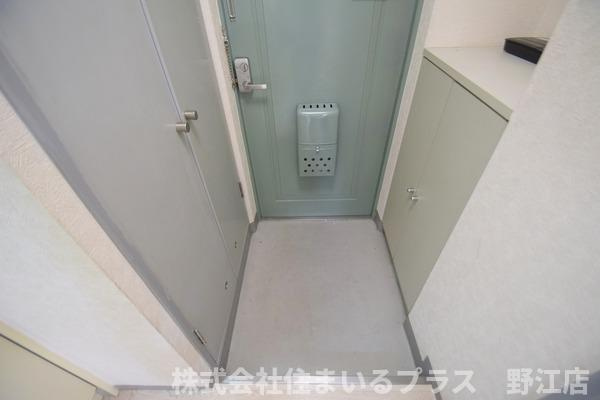パレドゥナカミヤの玄関