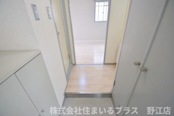 パレドゥナカミヤの玄関