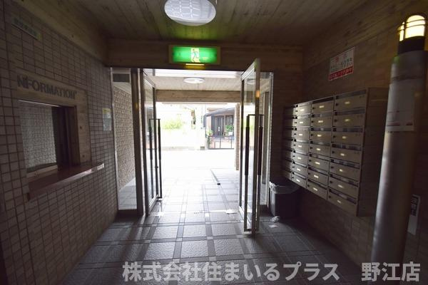 パレドゥナカミヤのエントランス