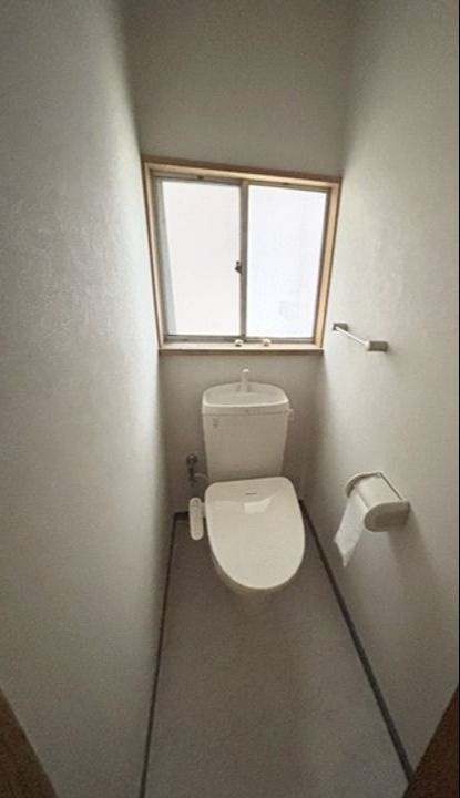中島貸家のトイレ