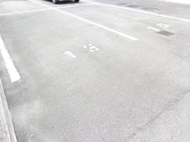 Ｌａ　Ｍｅｒ　B棟の駐車場