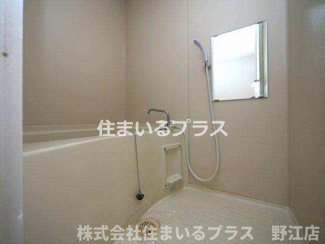 エヌズコートⅡの浴室