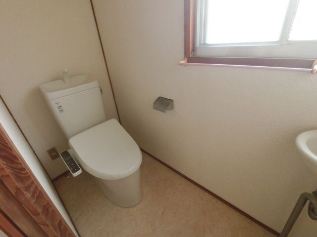 野中町貸家のトイレ