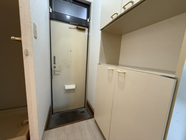 ハピネス桂の玄関