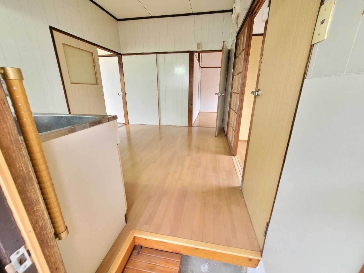 井上住宅の玄関
