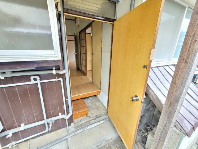 井上住宅のエントランス