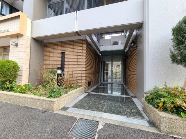 ルロワ赤坂のエントランス