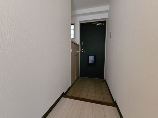 ルロワ赤坂の玄関