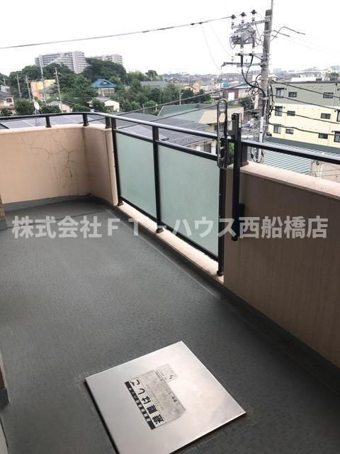 サニーフォレスト藤原弐番館のバルコニー