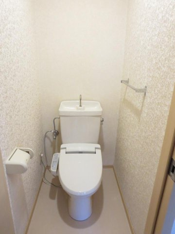 グランディール矢三Ｂのトイレ|コンパクトで使いやすいトイレです