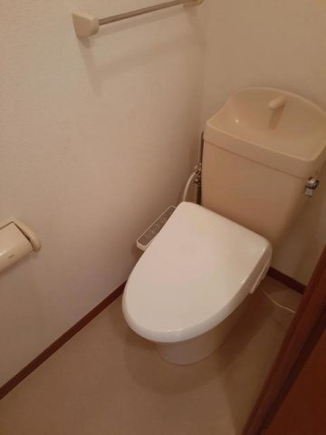 ファー　イーストのトイレ|コンパクトで使いやすいトイレです