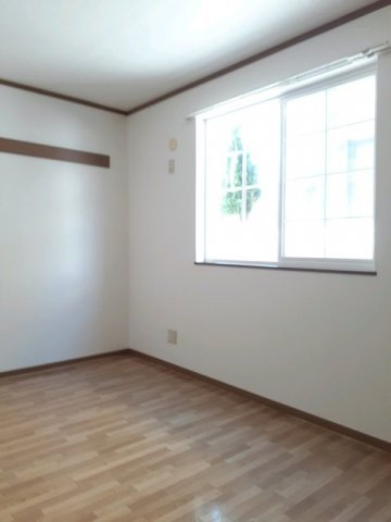 ファー　イーストの内装|きれいな内装です
