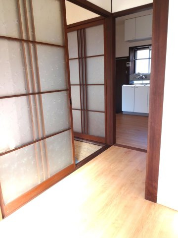 中村貸家の寝室