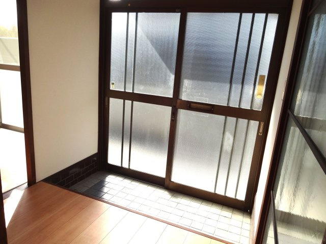 中村貸家の玄関