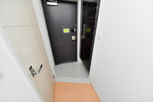 【玄関】キルンズ博多駅南 
