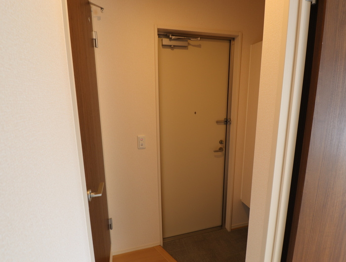 D-room本荘の玄関