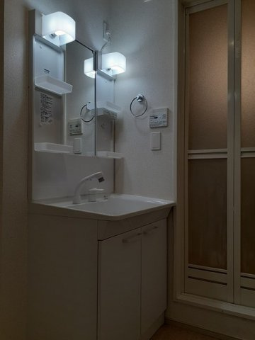 アイリス栗木山の洗面所