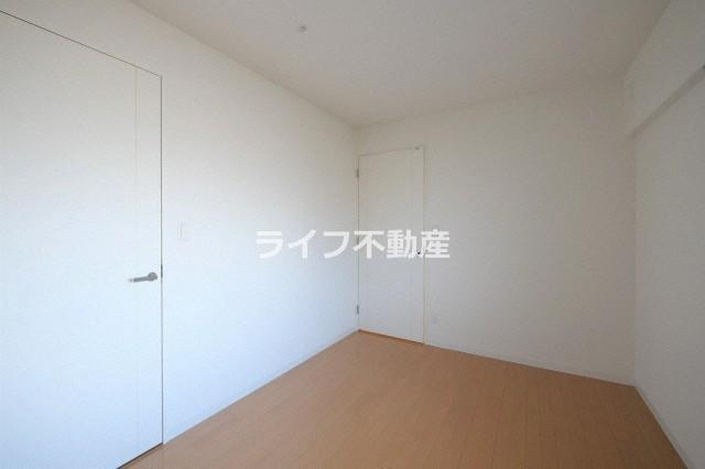 レジディア玉造の洋室|コンパクトで使いやすい洋室です