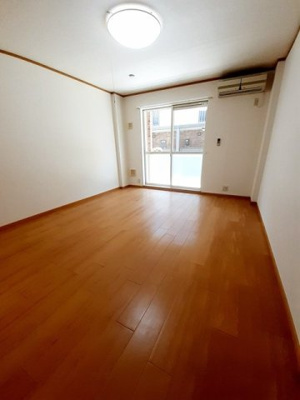 【内装】 | プラティークレーブⅢ | 内装は落ち着いています