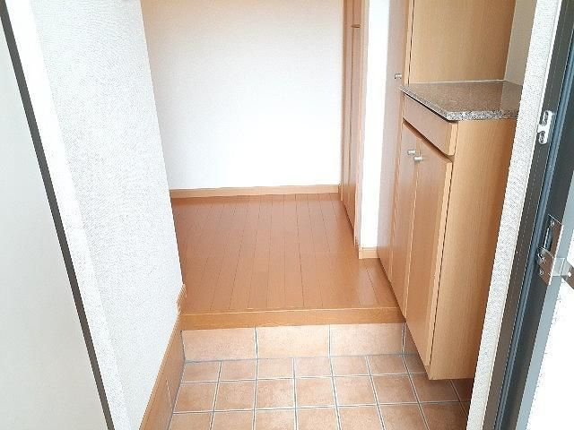 トロワ　ブリランⅠの玄関|落ち着いた玄関です