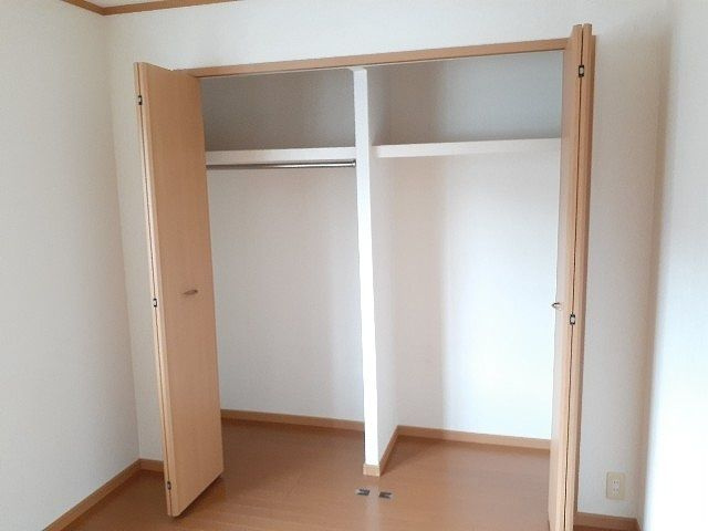 トロワ　ブリランⅠの収納|収納スペース豊富です