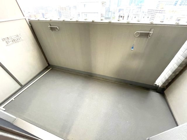 レジデンス京橋スクエア(旧ルクレ京橋)のバルコニー