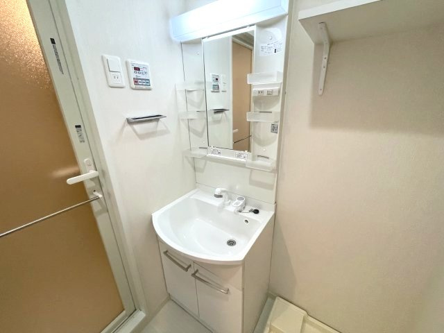 スプランディッド新大阪キDUEの独立洗面台