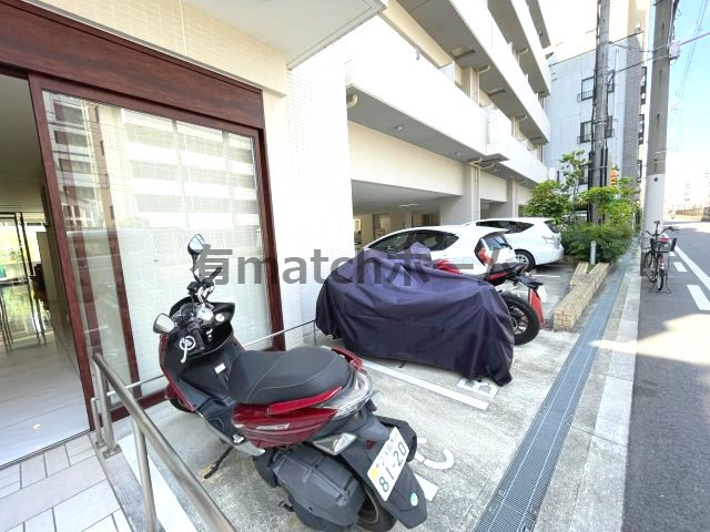 スプランディッド新大阪キDUEの駐車場