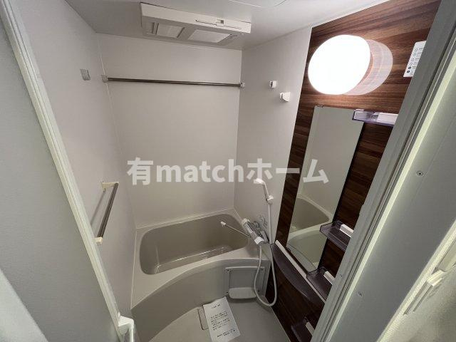セレニテ京橋クレアの浴室|(参考)同マンション反転間取り他部屋の写真