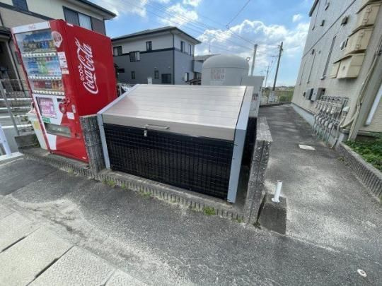 プレミアコートIのその他共用部分|敷地内にごみ置き場があります。